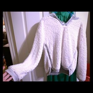 White fur pullover hooded jacket brand new